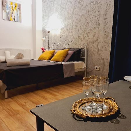 Ultracentral 5* Boutique Hotel Style Apartment. Brand New. 2 Rooms. Spacious. Free Parking Cluj-Napoca Exterior foto