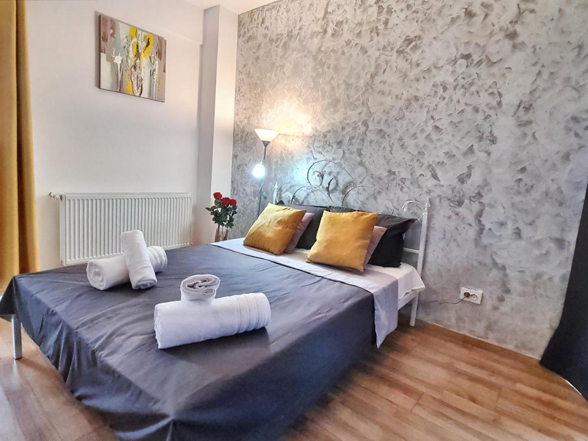 Ultracentral 5* Boutique Hotel Style Apartment. Brand New. 2 Rooms. Spacious. Free Parking Cluj-Napoca Exterior foto